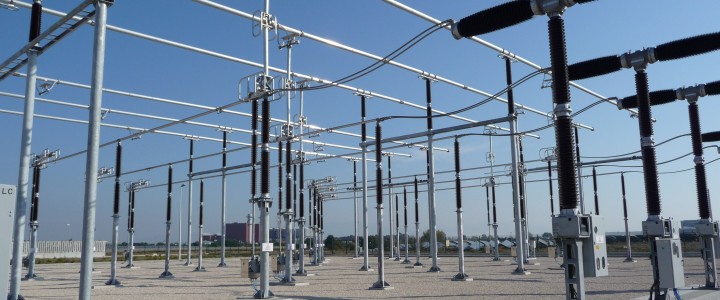 ISOLATORI AT/MT in PORCELLANA e SILICONE